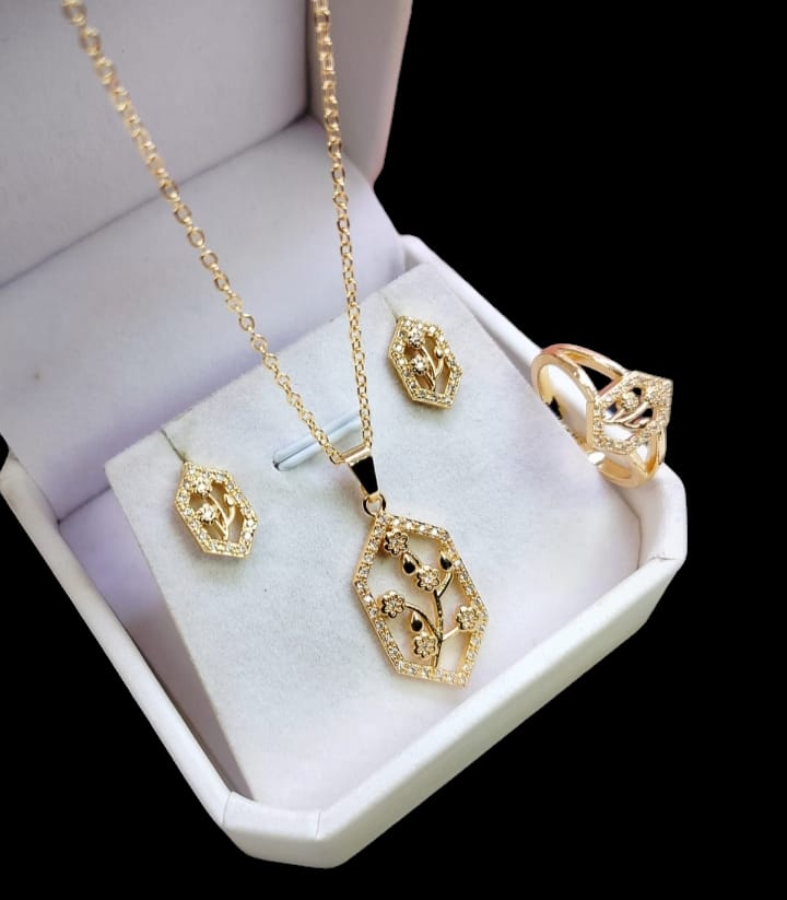 Zarcon 4 pieces combo set chain, locket, tops with adjustable ring and kara best quality zarcon set