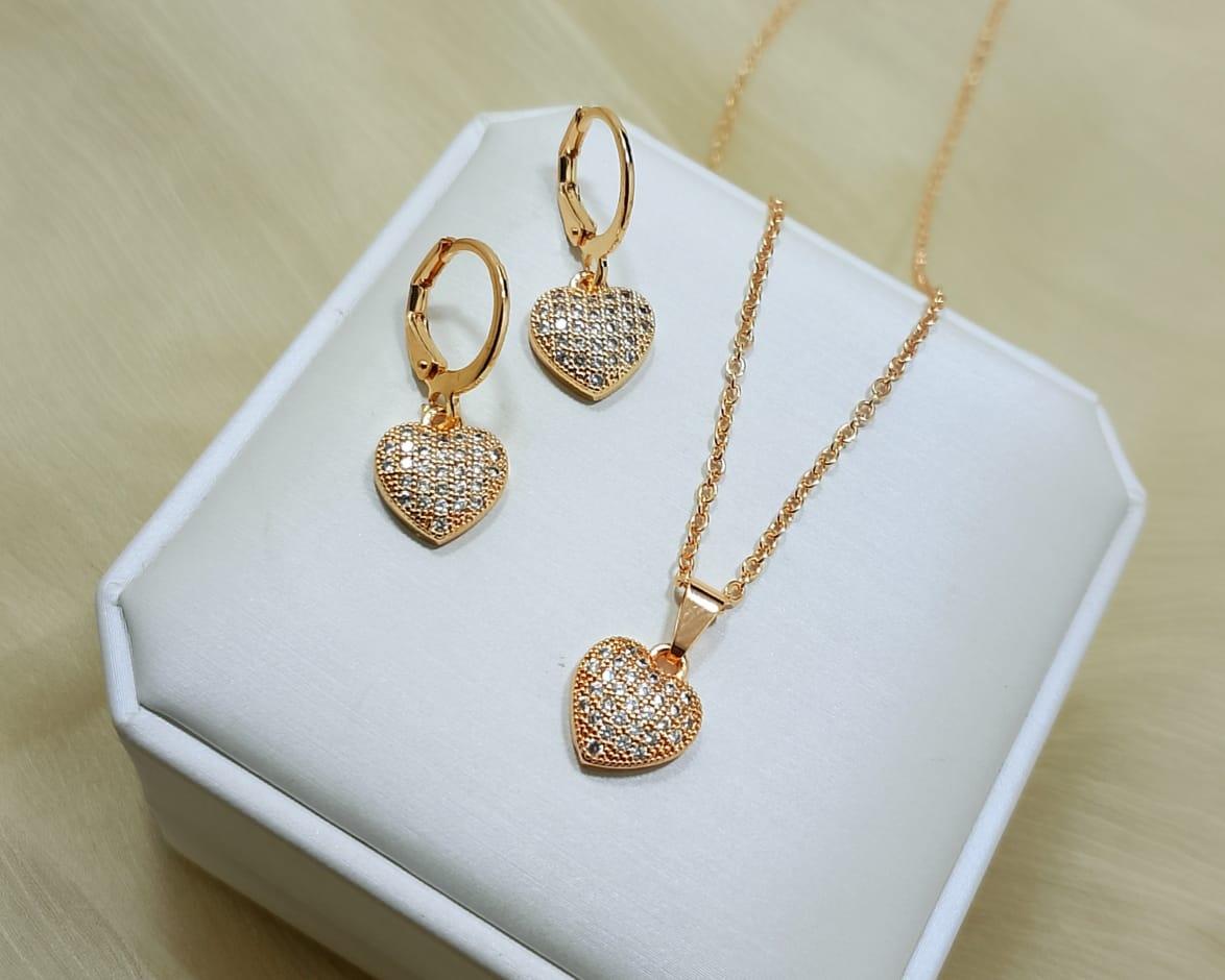 Zarcon 2 pieces chain locket with earrings best quality zarcon 2 pieces heart ❤️